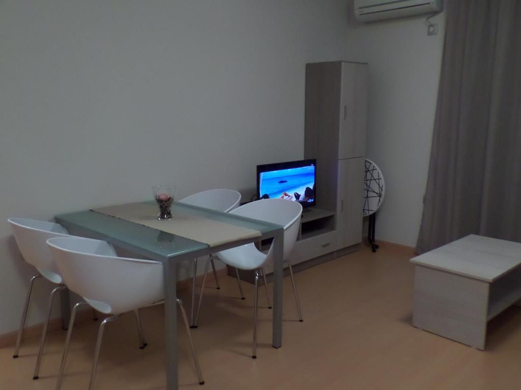 Apartamentos Begastri Cehegín Habitación foto